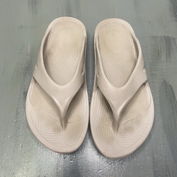OOFOS OOlala Womens Sz 6 Recovery Flip Flop Thong Tan Beige Sandals EU 37 - Picture 5 of 10